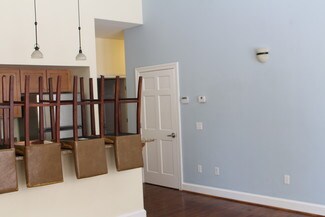 18 W State St Unit 18 1/2, Athens, OH 45701