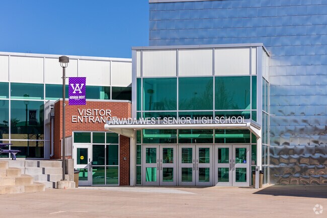 Arvada West High School received a B rating from Niche.