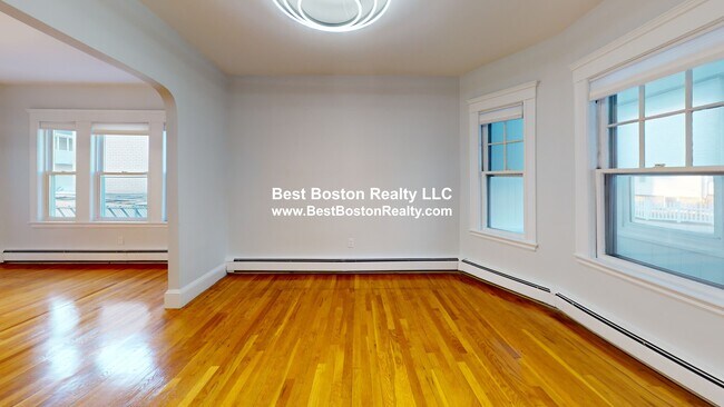 14 Wellesley St unit 1, Medford, MA 02155 - photo 5