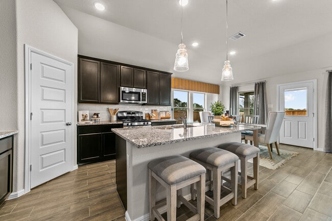 133 Hudson Ln unit 36474621, Justin, TX 76247 - photo 5