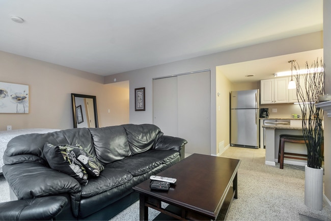 527 D'Onofrio Dr unit 1, Madison, WI 53719 - photo 6