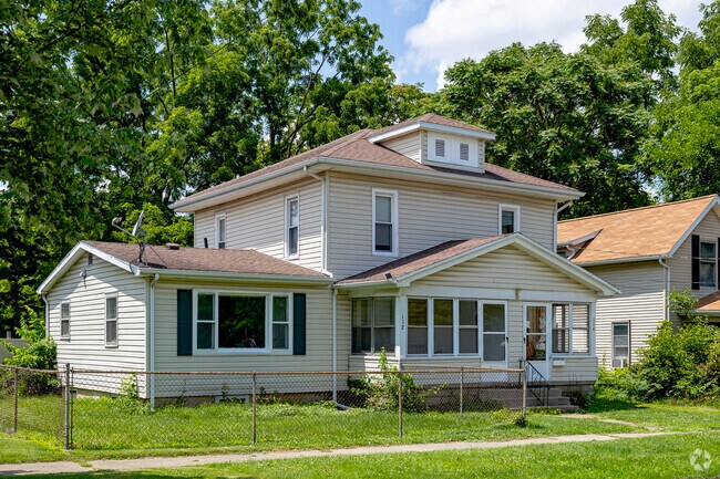 Many Colonials and American Foursquare homes in East Jackson have been converted into duplexes.