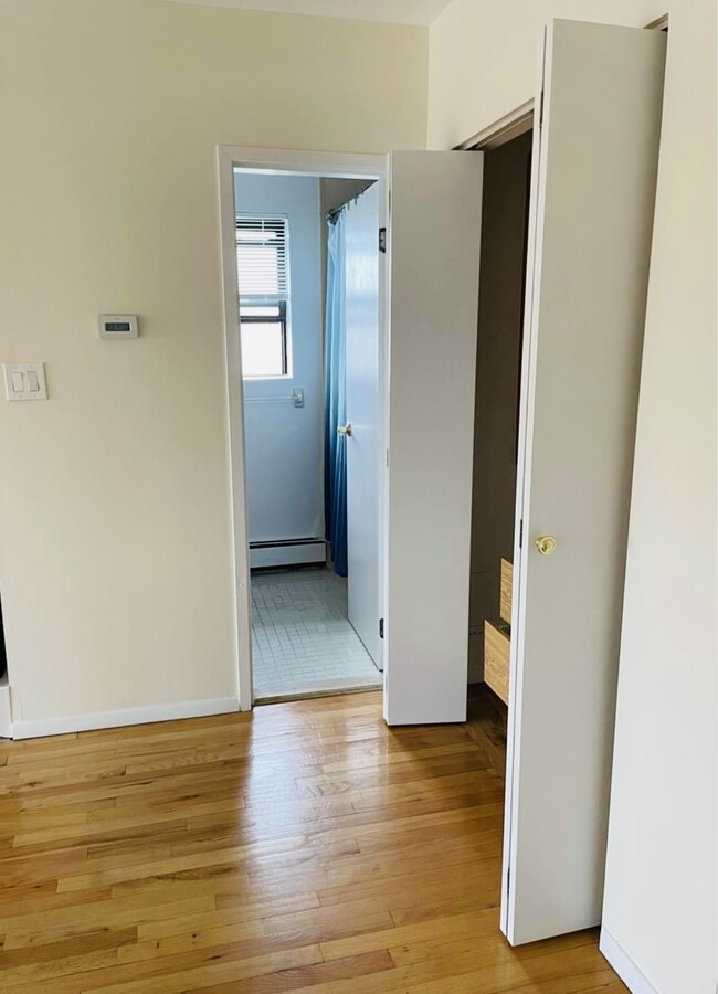 Bathroom with Shower/Tub