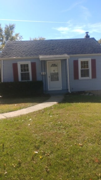 9946 Carlyle Ave, Overland, MO 63114