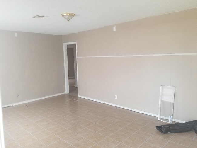 230 E 52nd Place N, Tulsa, OK 74126 - photo 3