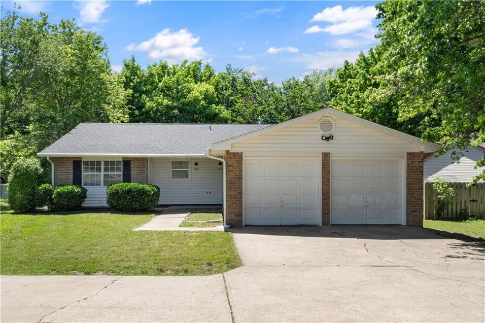 3023 N Old Missouri Rd, Fayetteville, AR 72703 - photo 1