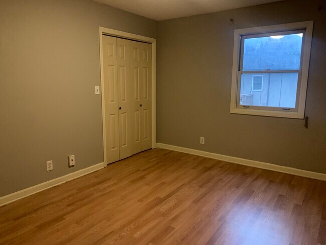 121 Arcadia Ln unit C, Oak Ridge, TN 37830 - photo 4