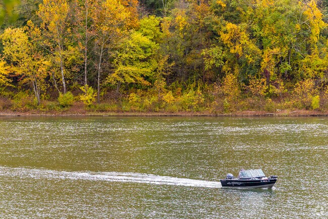 Anglers and boaters will love the easy access to the Allegheny River in Rayburn.