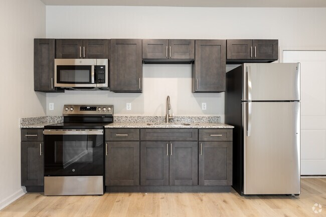 2BR, 2BA - 720SF - Kitchen