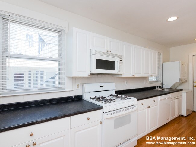 29 Eastburn St unit 2, Brighton, MA 02135 - photo 2