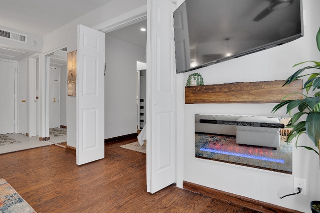 320 N Civic Dr unit 416, Walnut Creek, CA 94596 - photo 2