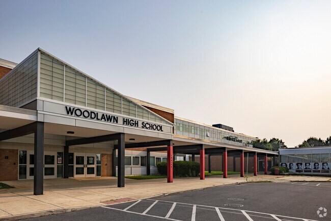 Woodlawn High School in Woodlawn prepares your kids well for their future.