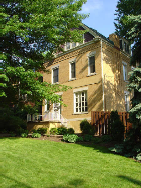 5524 Fair Oaks St, Pittsburgh, PA 15217