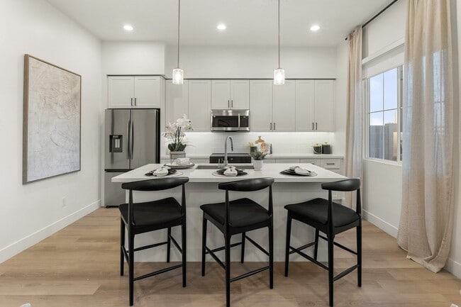 The Stately Queen Creek, Queen Creek, AZ 85142 - photo 2