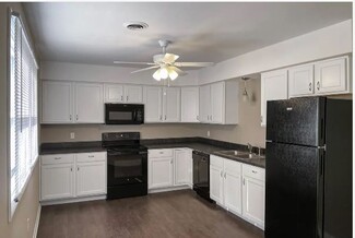 500 E Elmwood Ave, Mechanicsburg, PA 17055