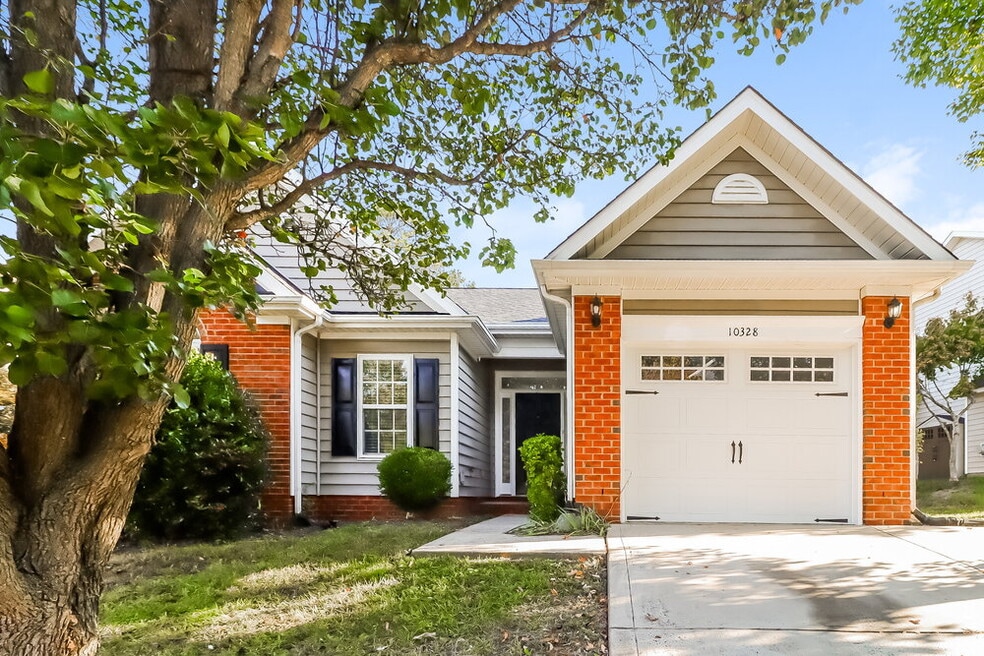 10328 Taftnale Ct, Charlotte, NC 28214 - photo 1