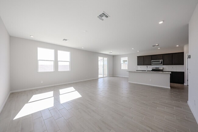 30495 W Whitethorn Acacia, Buckeye, AZ 85396 - photo 6