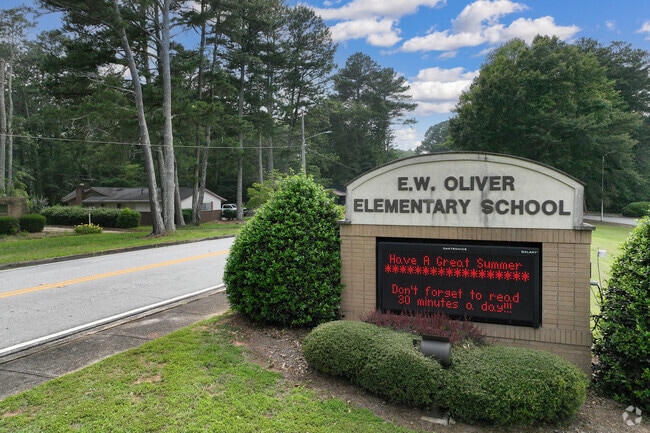 Oliver Elementary is located at 1725 Cheryl Leigh Dr, Riverdale, GA 30296.