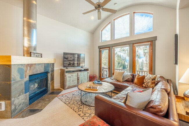 12150 E Big Cottonwood Canyon Rd unit ID1316302P, Brighton, UT 84121 - photo 3