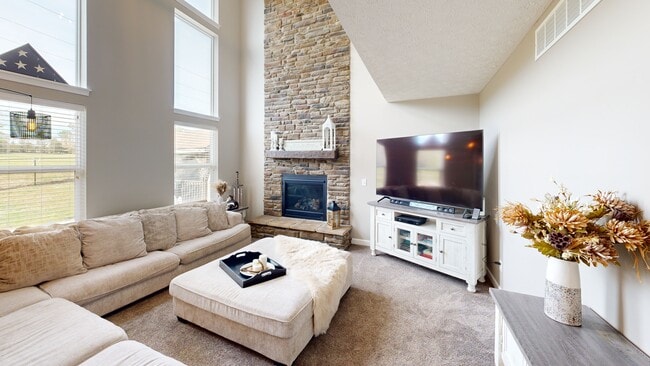 3835 Linda Way, New Waterford, OH 44445 - photo 2