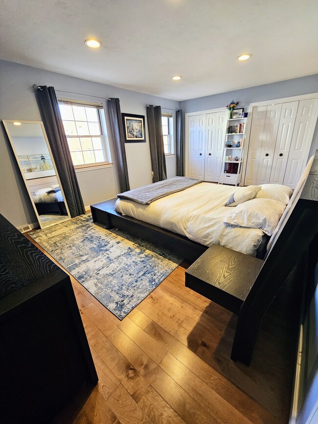 15 Manning Rd, Waltham, MA 02452