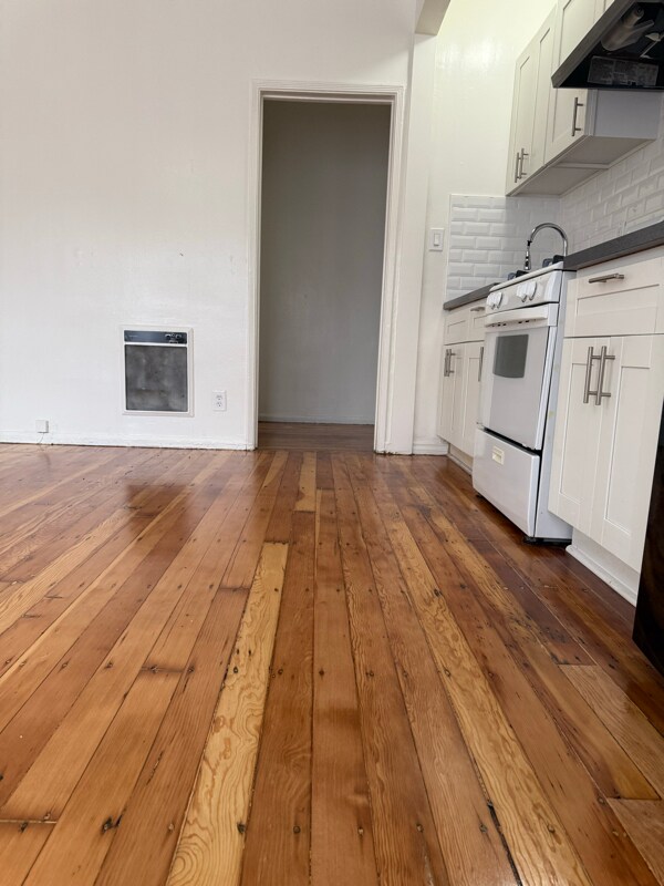 1781 Orchid Ave unit 112, Los Angeles, CA 90028 - photo 1