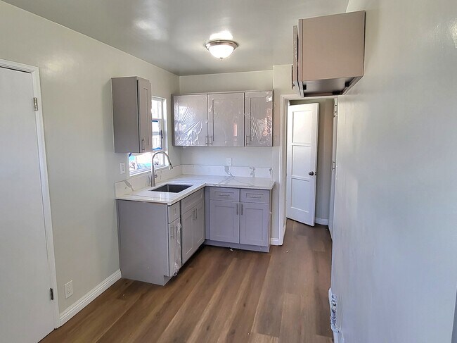 6120 S Wilton Place unit 1, Los Angeles, CA 90047 - photo 5