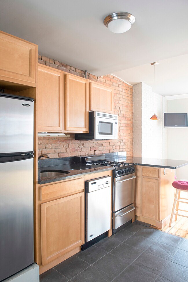 33 Gray St unit 1, Boston, MA 02116 - photo 2