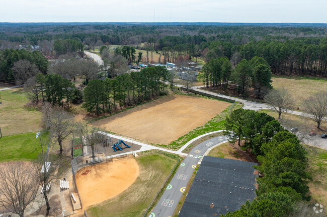 According to Niche.Com, Knightdale Elementary School has a student-teacher ratio of 12 to 1.