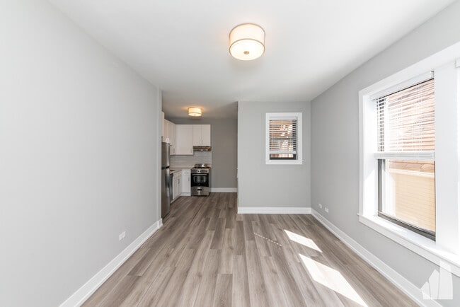 3933 N Janssen Ave unit 3941-E1, Chicago, IL 60613 - photo 2