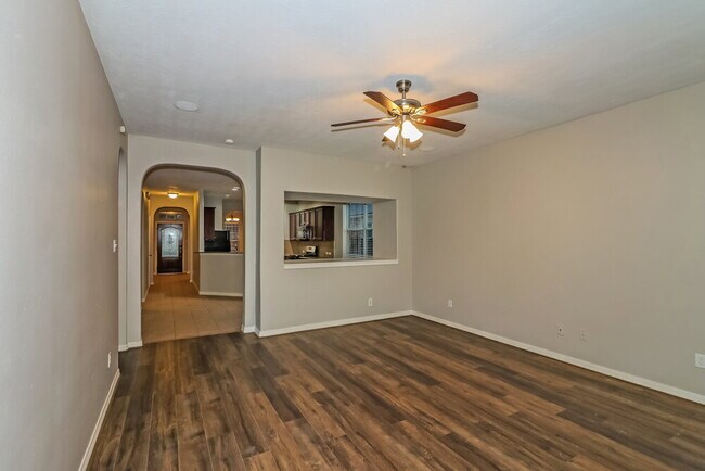 6162 Newcastle Ln, League City, TX 77573 - photo 5