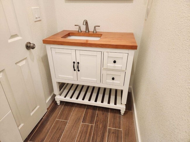 914 N Olive St unit 914, Anaheim, CA 92805 - photo 3