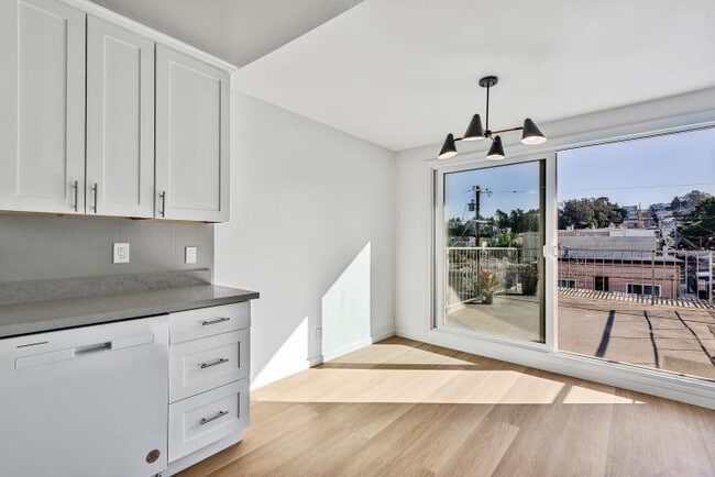 750 Bacon St unit 1, San Francisco, CA 94134 - photo 2