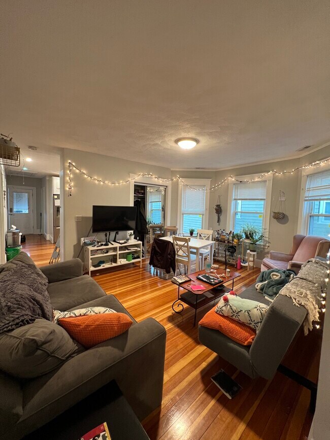 307 Highland Ave unit 1, Somerville, MA 02144 - photo 5