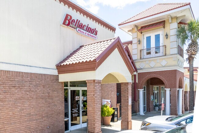 Bellacino's has used the same scrumptious “Grampa Sam” bread recipe since 1959!