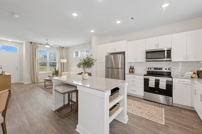 Ascend Cottages At Highland Square, Hendersonville, NC 28792 - photo 5