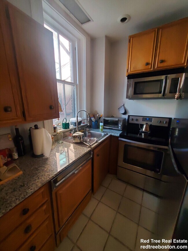 429 Marlborough St unit 2, Boston, MA 02115 - photo 6