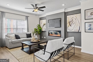 830 Crescent Dr, Riverdale, GA 30274