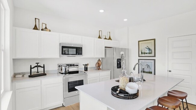 11912 Marling Way, Indianapolis, IN 46235 - photo 4