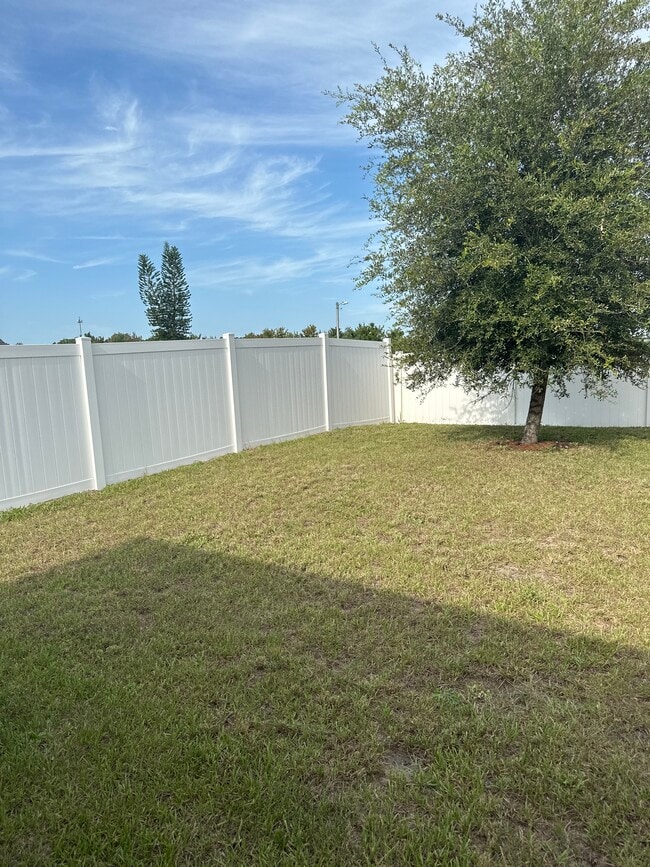 138 Tracy Cir, Haines City, FL 33844 - photo 4