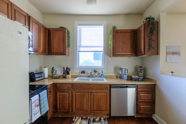 410 E Carson St unit 3, San Antonio, TX 78208 - photo 4