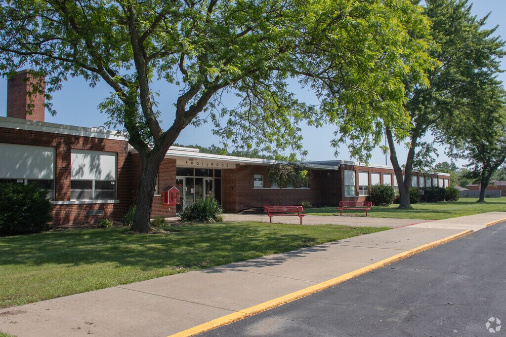 Knollwood Elementary School in Lorain, Ohio.