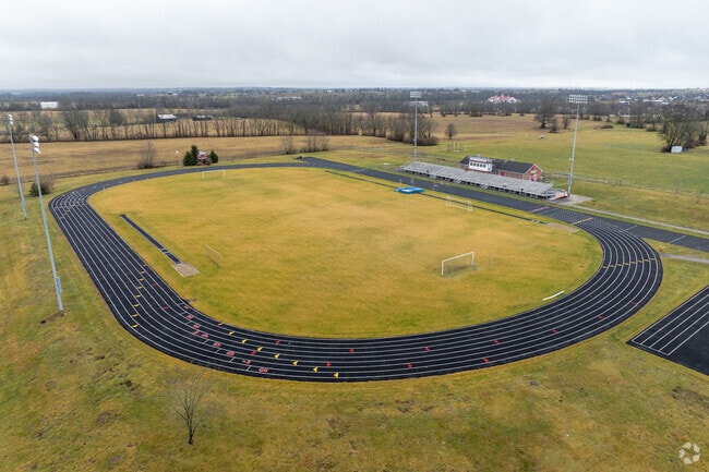 The student population of West Jessamine Middle School is 912 and the school serves 6-8.