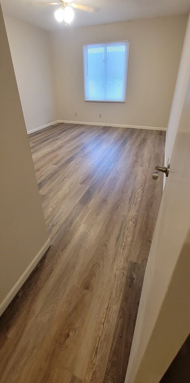 2080 NW Hickory Ln unit 18, Ankeny, IA 50023 - photo 5