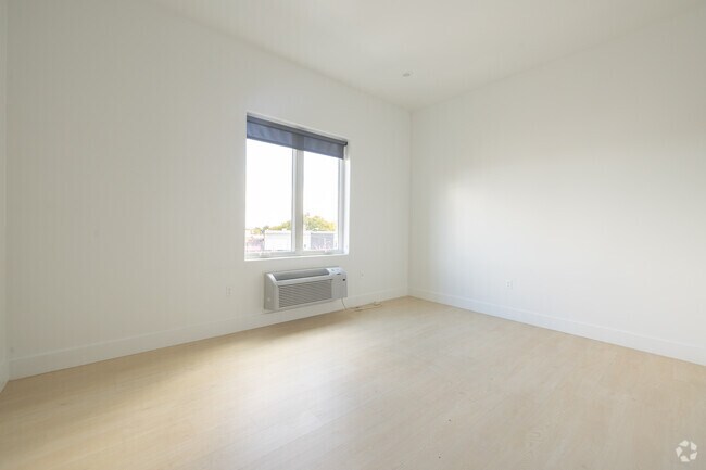 711 Main Ave, Passaic, NJ 07055 - photo 7