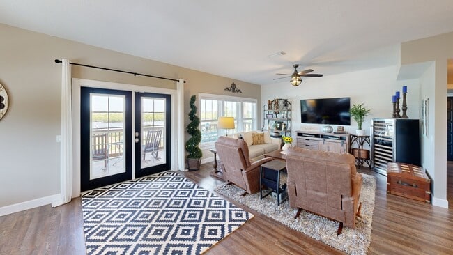 2111 51st Blvd E, Bradenton, FL 34208 - photo 3