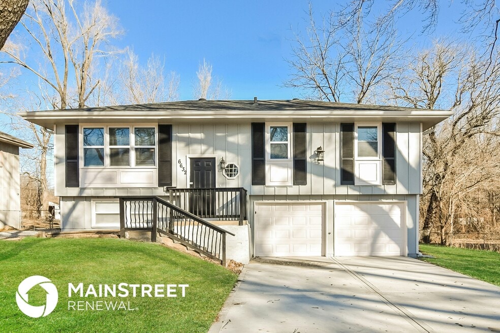 6632 E 134th St, Grandview, MO 64030 - photo 1