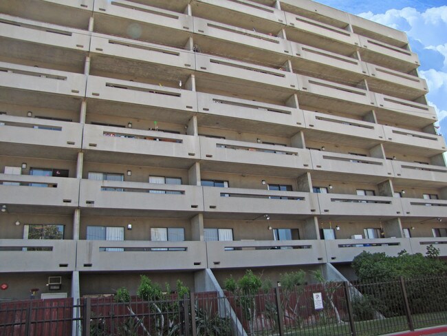 Fresno Silvercrest, Fresno, CA 93721 - photo 3