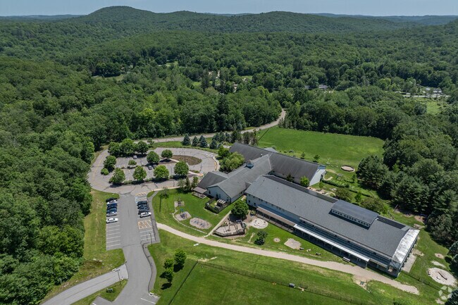 Washington Montessori School at 240 Litchfield Tpke, New Preston, CT 06777.