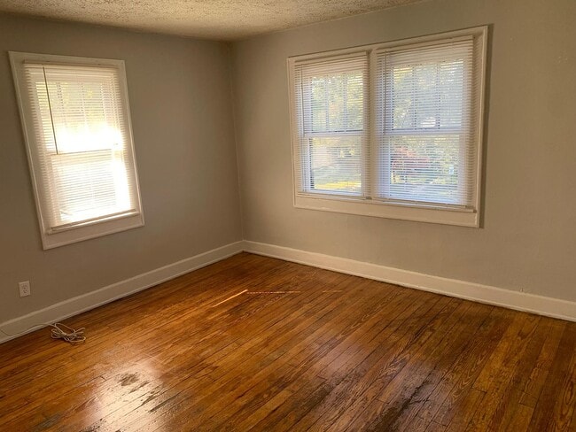 813 N Bancroft St, Indianapolis, IN 46201 - photo 4